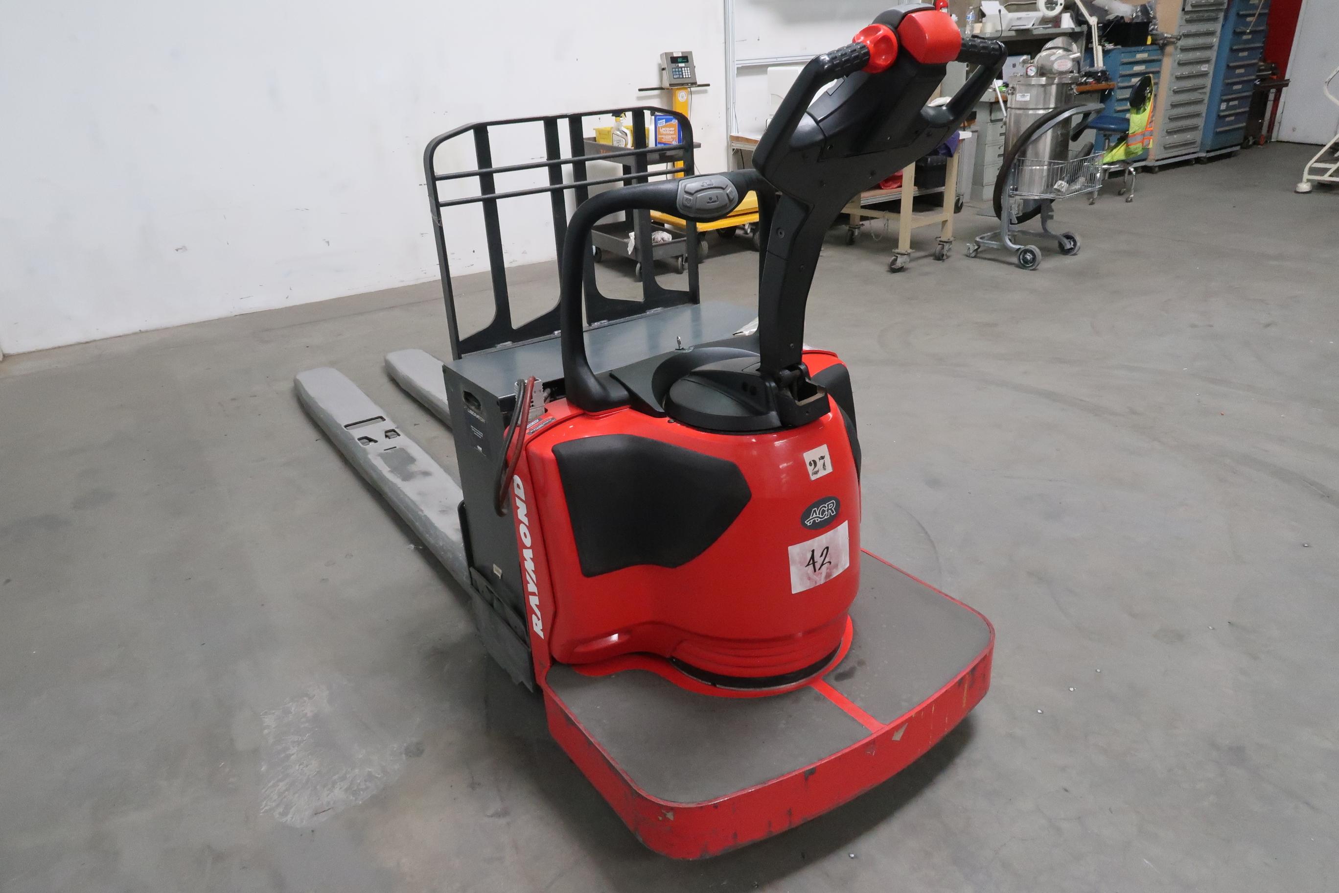 2013 Raymond 8410 Electric End Rider Double Pallet Truck Pallet Jack 